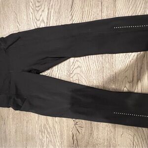 Black lululemon leggings cropped